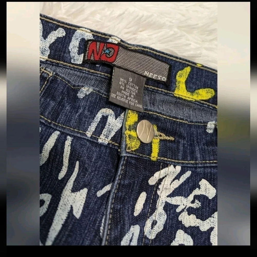 Nesso Jeans Flare graffiti Jeans Size 9